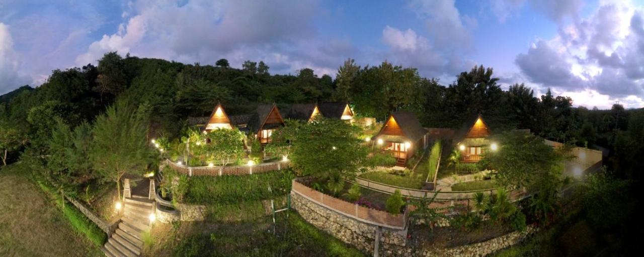Cersen Resort Lombok Kuta  Exterior photo
