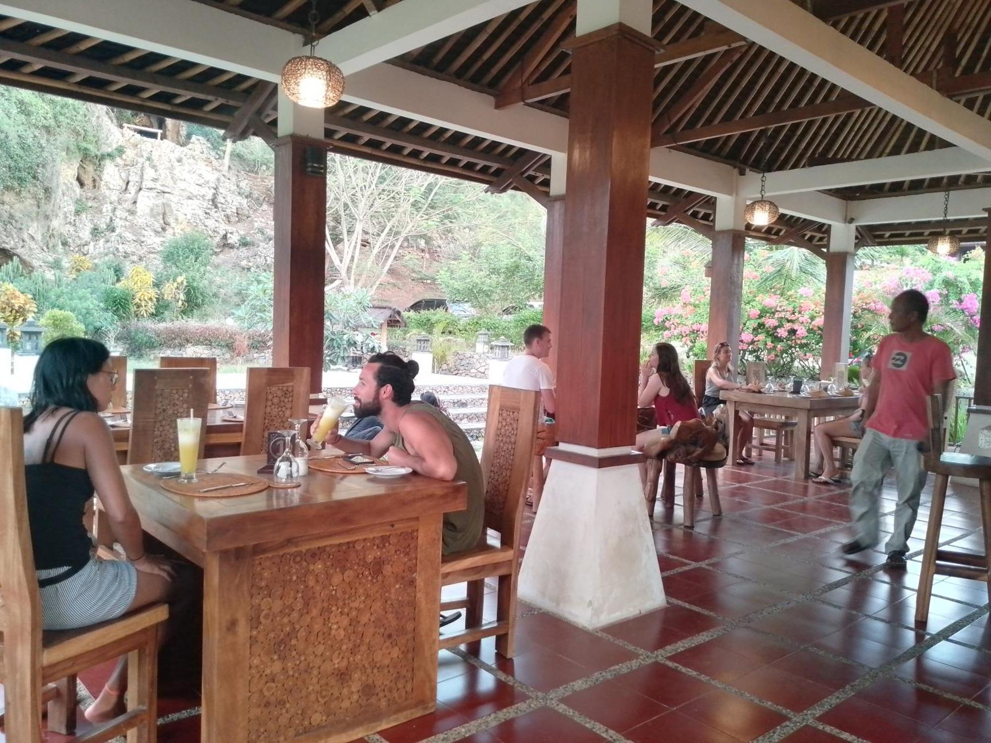 Cersen Resort Lombok Kuta  Exterior photo